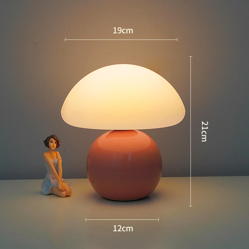 High-end cream-colored mushroom bedside lamp